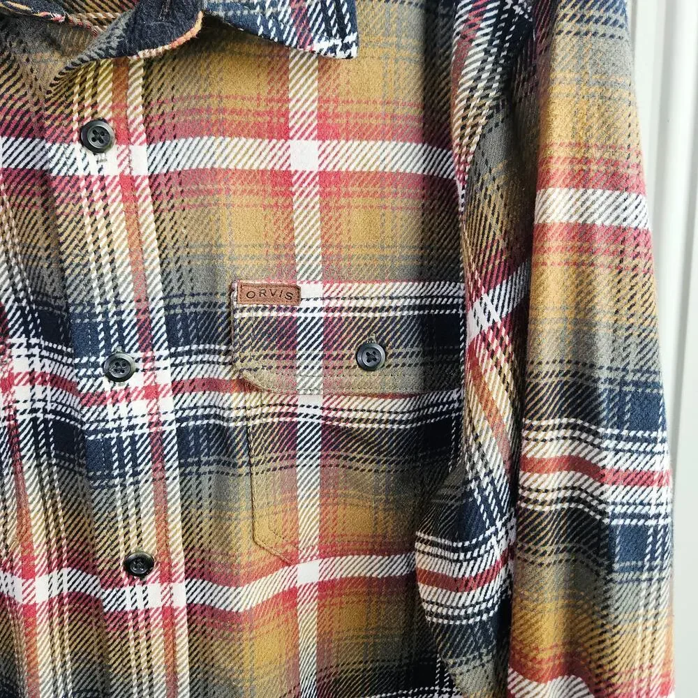Orvis Flannel Sweater Button UP Brown Red Plaid Print Size Medium Button Pockets